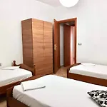 아파트 - Port Sarandë