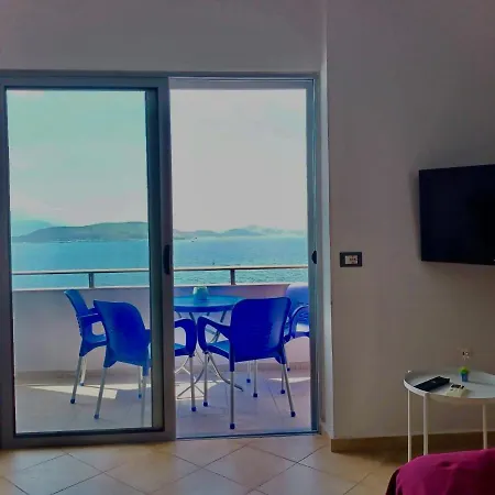 - Port Apartment *
