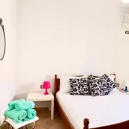- Port Apartamento Sarandë