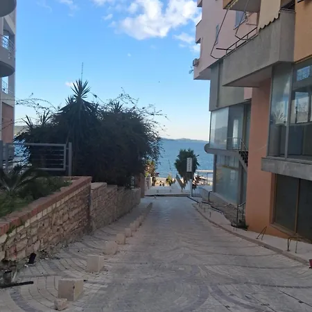 - Port Apartment