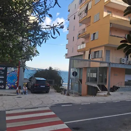 - Port Apartmán *