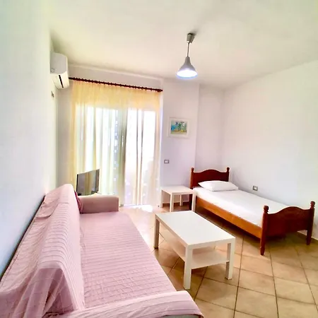 - Port Apartamento Sarandë