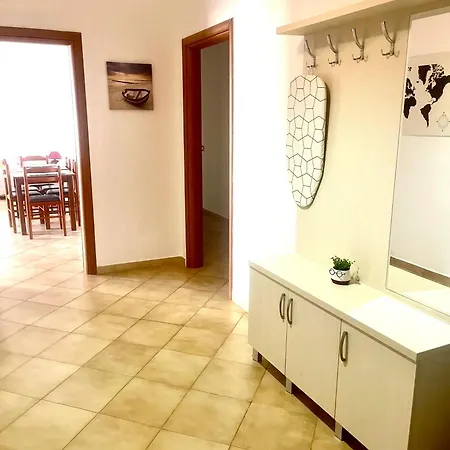 - Port Apartman
