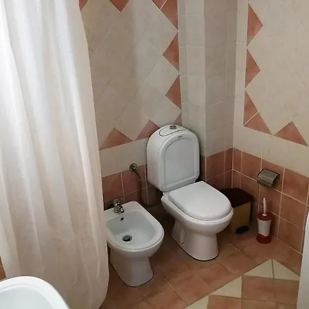 - Port Apartamento Sarandë